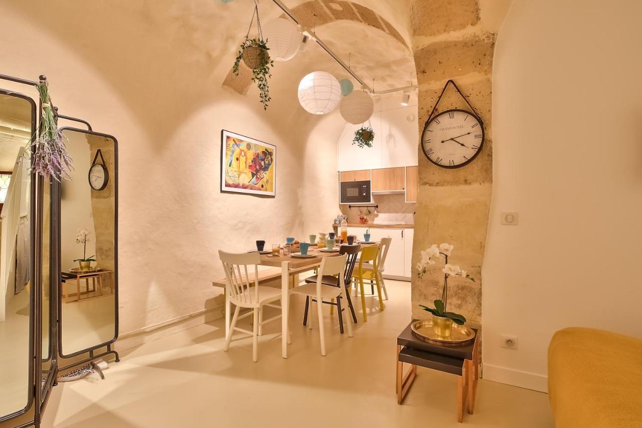 New Stunning 4 Bdrs Apt, With Ac - Le Marais ปารีส ภายนอก รูปภาพ